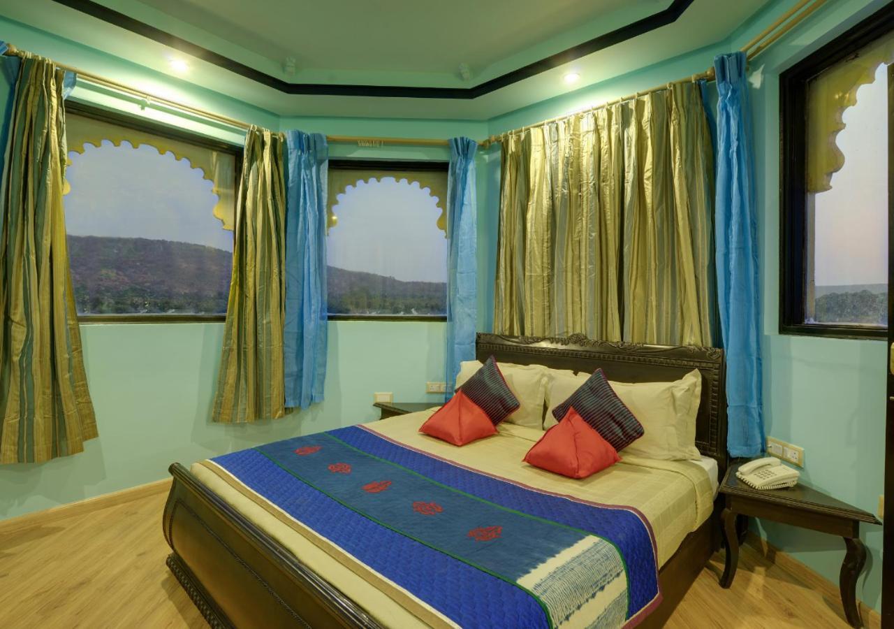 Juesta Lake Nahargarh Palace, Chittorgarh Parsoli Exterior photo